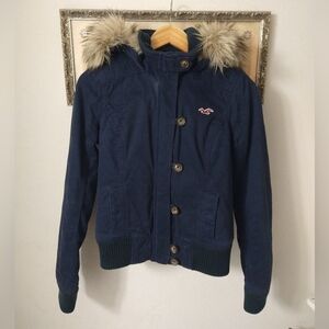 Junior's Vintage 2000s Hollister Fur Lined Winter Coat w/ Detachable Fur